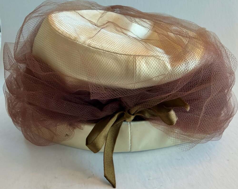 Vintage Lilly Daché Parisian Pillbox Hat with Netting and Bow for Bullock's Wils